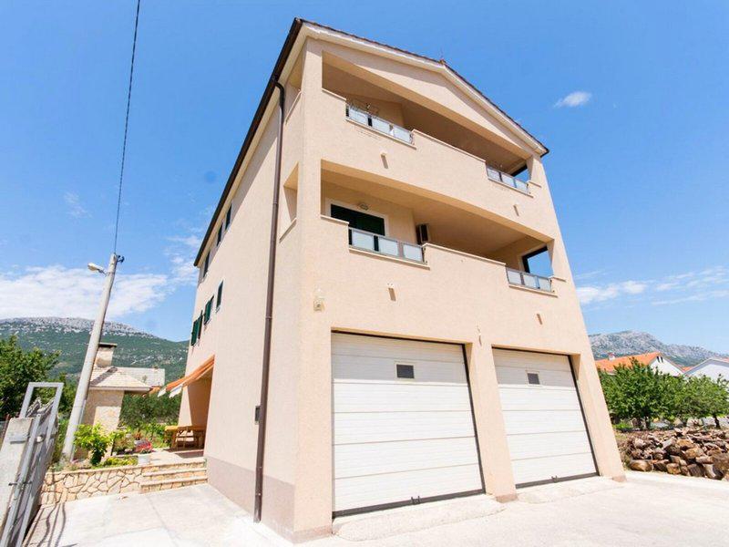 AD91D64A5BCD763A21F46E6D1D1FC00E