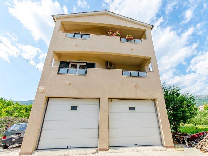 057A73E61E73172BA4A535CDFC370C19