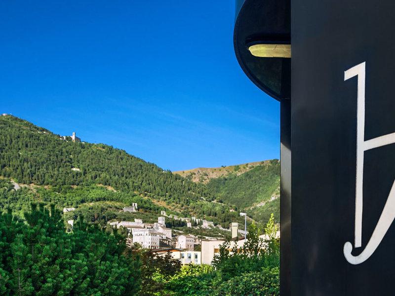 EC35DFAB8116AC90F7E7F446E7D10D83