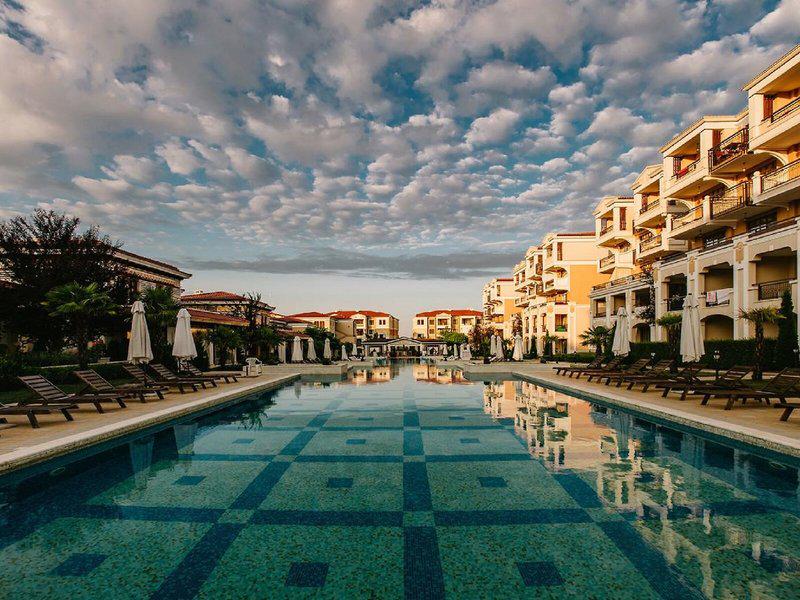 E03421EAECFD819BA1B7FEAE00FA586A