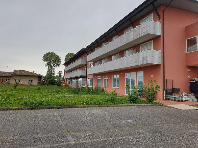 E58CCDFED0A4F75DFE1E1E270FE7CE97