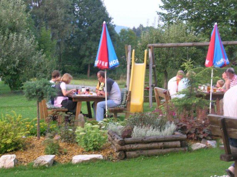 DE9E9984E646F30A8B71955B58C387F6