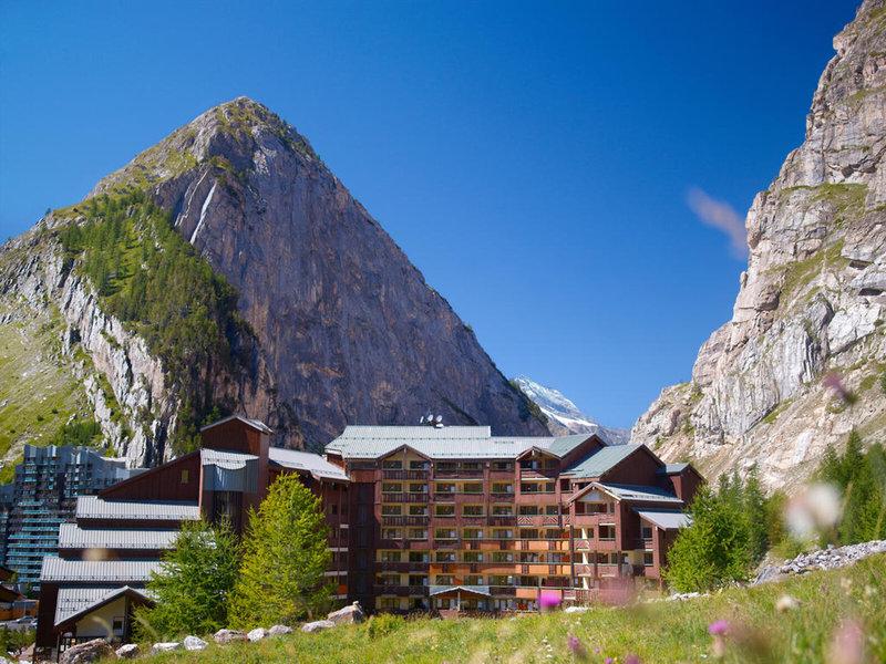 81196C351D737D33D75F6FC06F305046