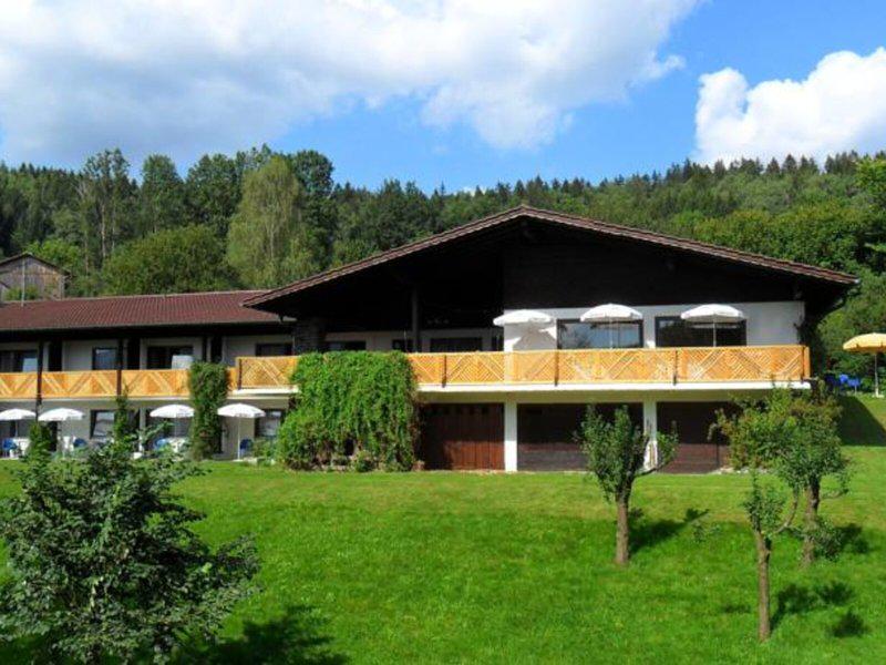 6E0ECFFB6FE16EB56EF41B6558070E3E