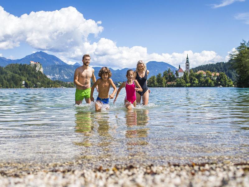 B7BB159E66A47693AD203287BEA9736A