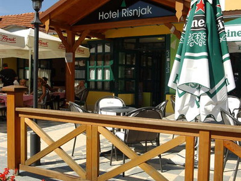 0BE0D9167A84AF8CBA5D7D9F41261B39