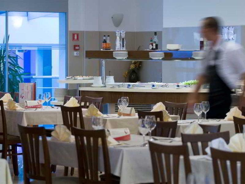 4F7D1EBAFF514C3A2599C665E9FD900C