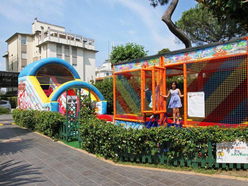 2D0119D28698CE7A1A06F65194DDA8E9