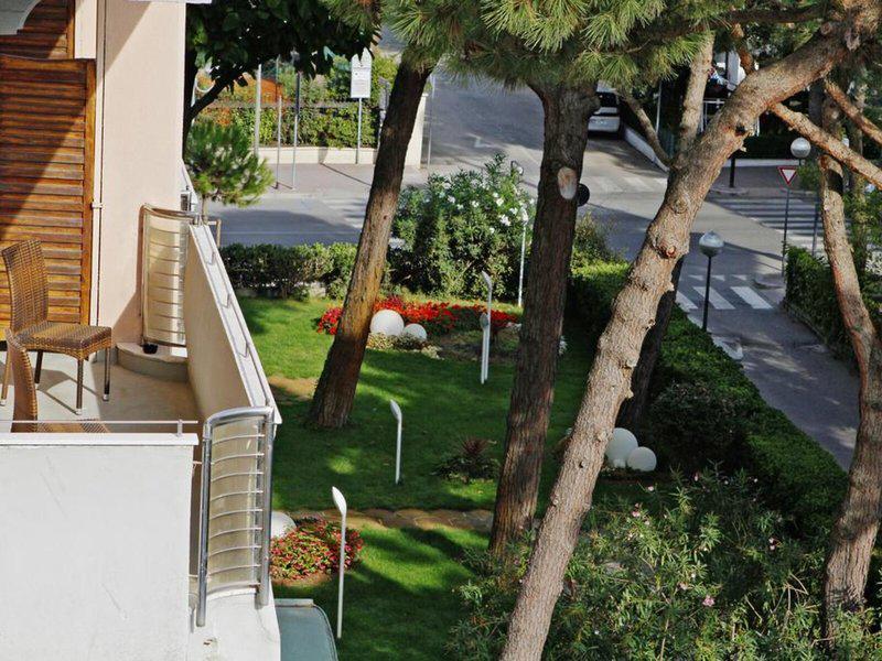 99AD40059DC71CC6A9A4B74BAF299C7F