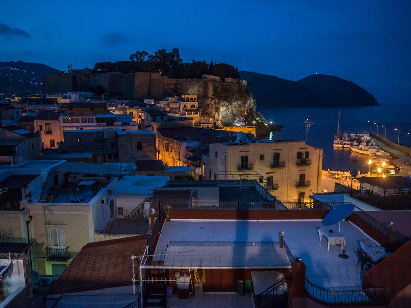 4BCEFD0816DAFE4B010C497B8FDB2D9B