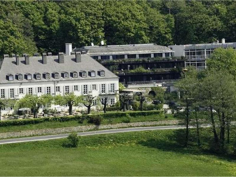 8CA719E99316405D85D13EEDAEF5DFD4