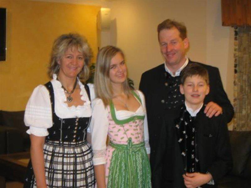 9040C376E85112CDF6059F75445C828B