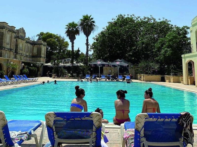 596F2240CF3D1950C967183810E987BD