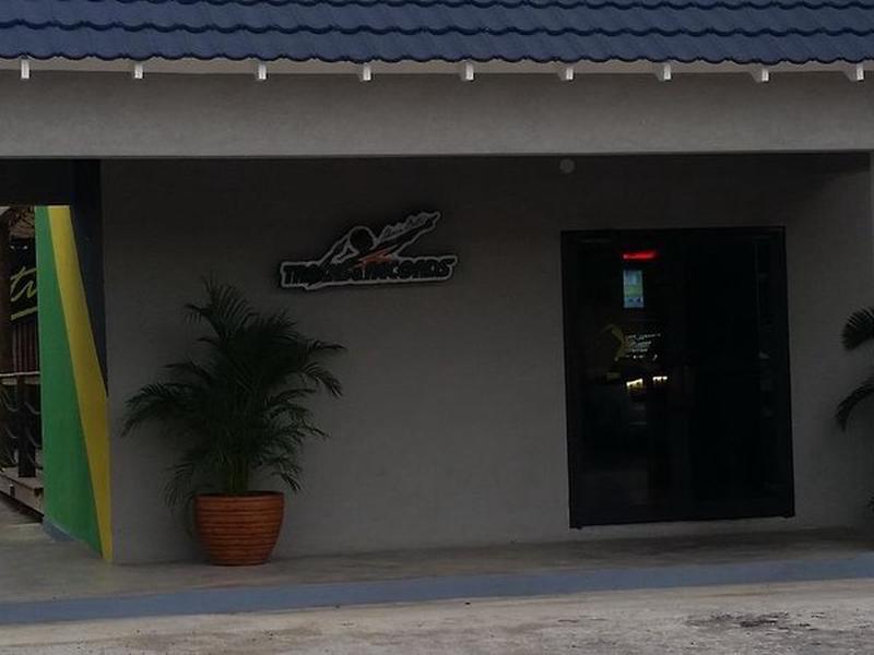 6C25C49439A210CA42784001C88515AD