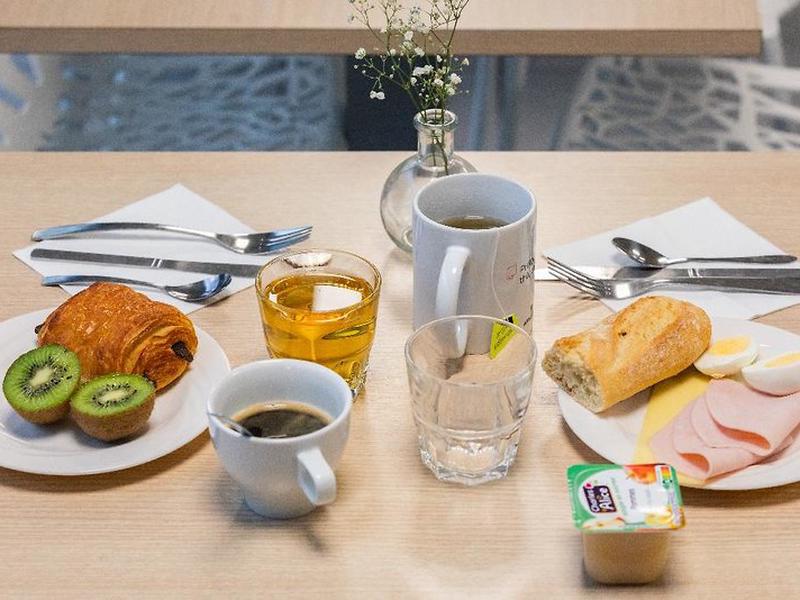 FB951504AE50F5869F891BDADE17E696