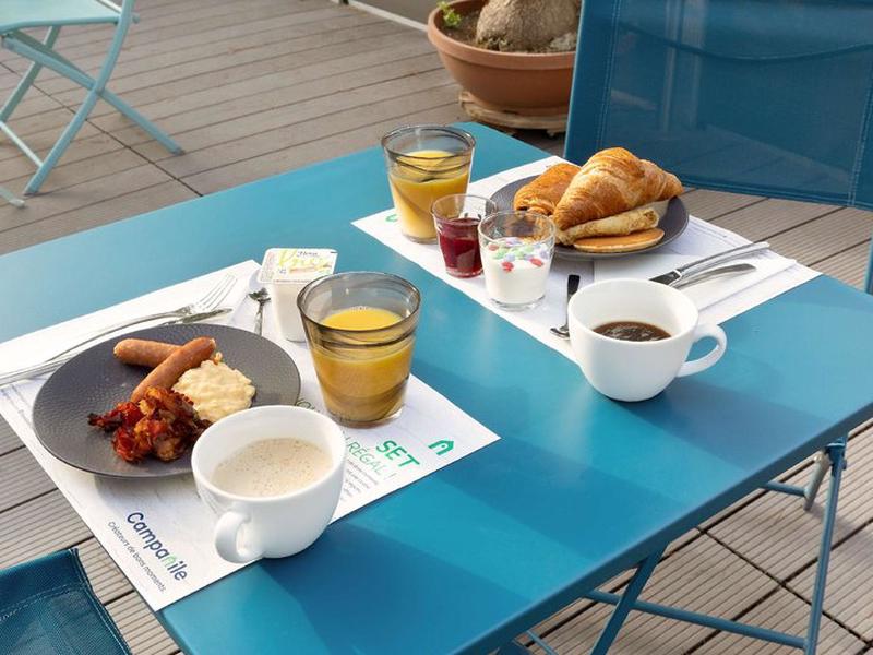 7F564D47E6E02F1C5A06849478809C18