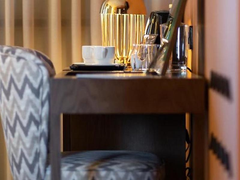 526D9870F3D5DC4928229A67547DEA26