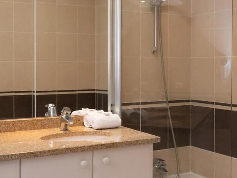 E470FB42358E744F2FA66D3F1E84E0B4