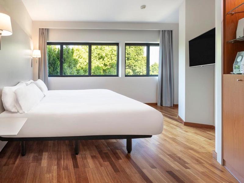 53C0B521480C661D6B4C3E9E3C7EA479