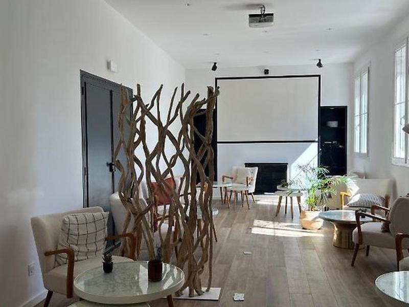 596125281825B4CD55AB0E710D1EDA8D