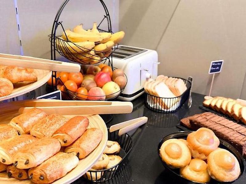 Mercure Rennes Place Bretagne Hotel