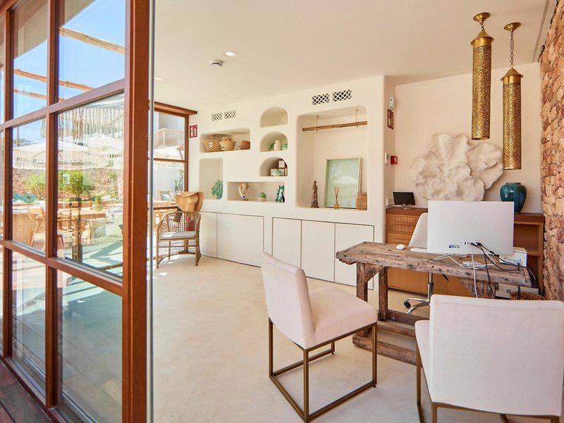 812E2B741EB2885DE18B0B8C75971CA9