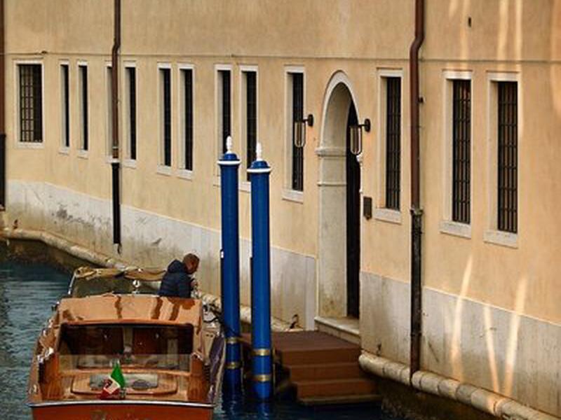 352116FEF3359DD15D3B60808981FBC5