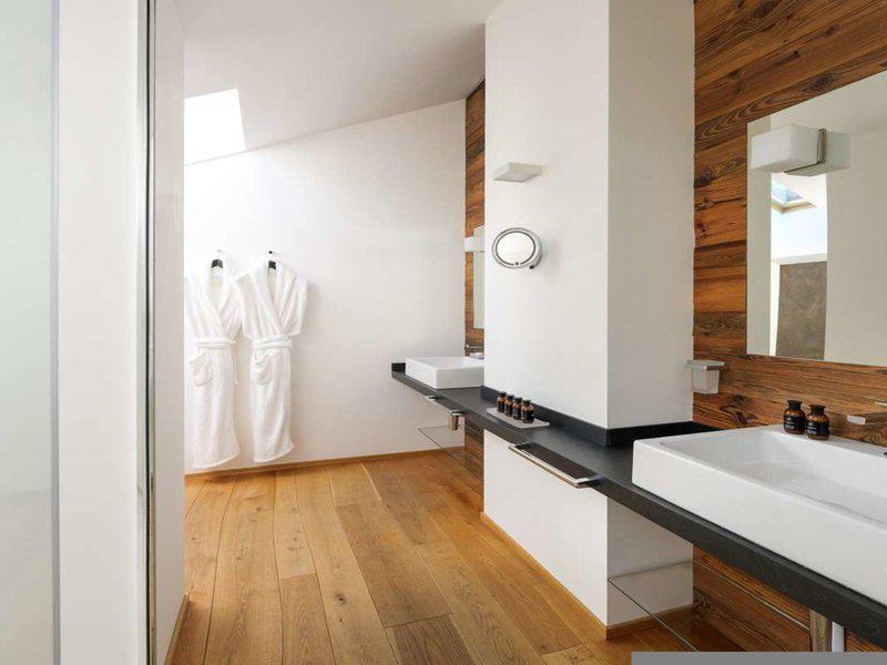 6640A7278348B84047C123AD15ED6D18