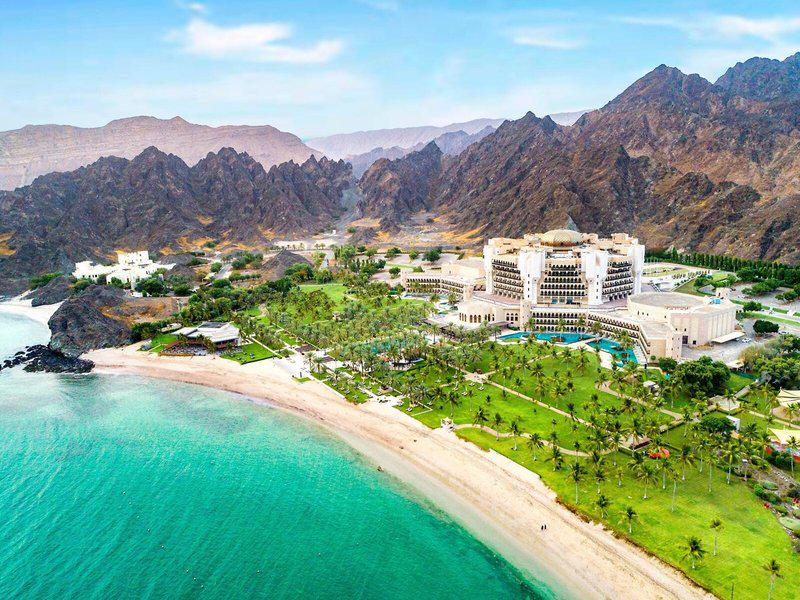 Al Bustan Palace a Ritz-Carlton Hotel