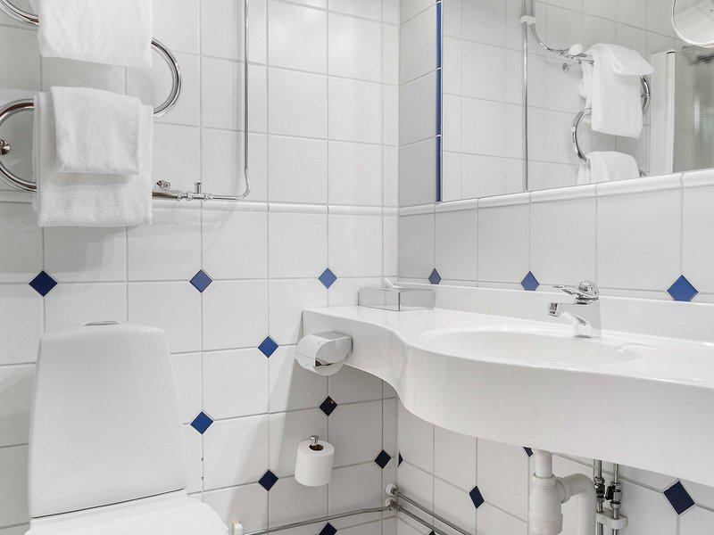 15D5F3AC5D01D218A9679E371483EA56