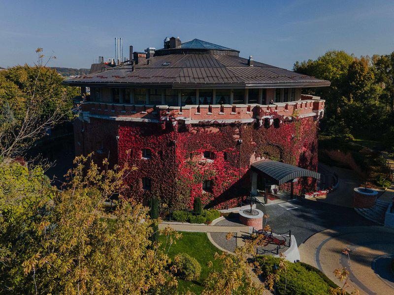 29A973FF6E4B7C3A8110AD6EE6627BC4