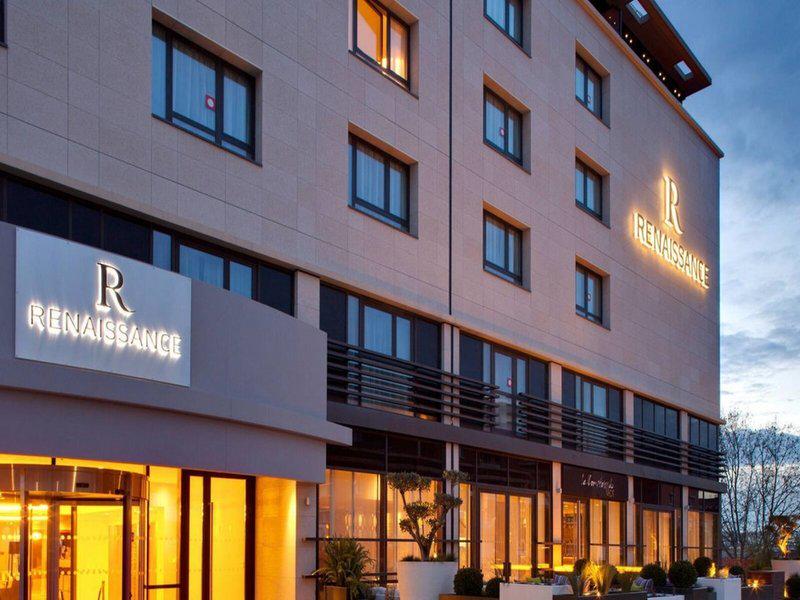 EE04A2CBFF42E27D92168A160F2829BC