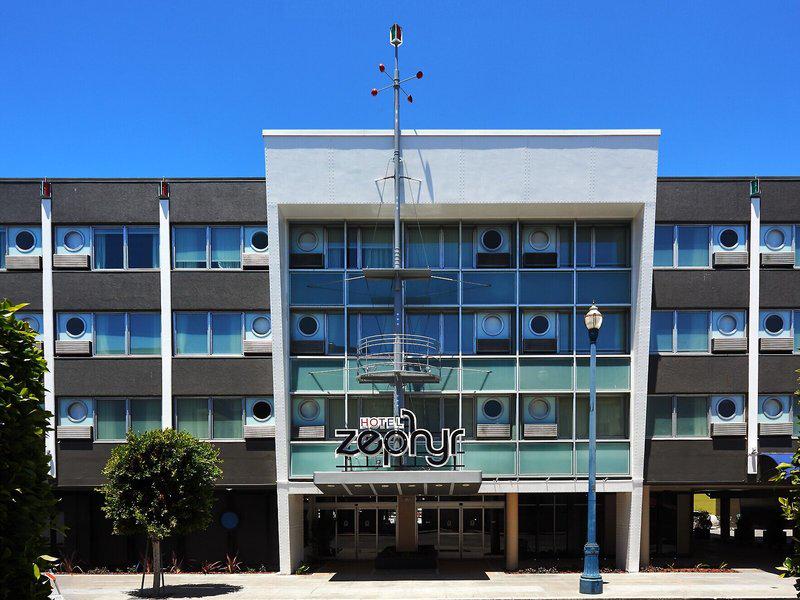 Hotel Zephyr