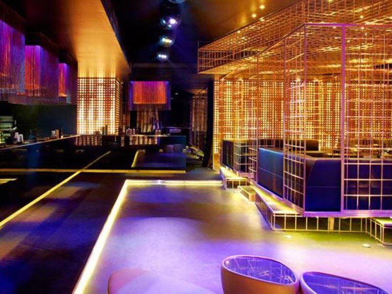 6DE9F34449313C80C6F26781B895BF10