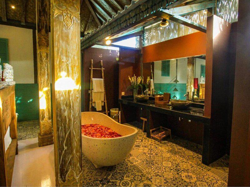 941E0DDDCDCDDEB8EDBFFD3F4F3B126C