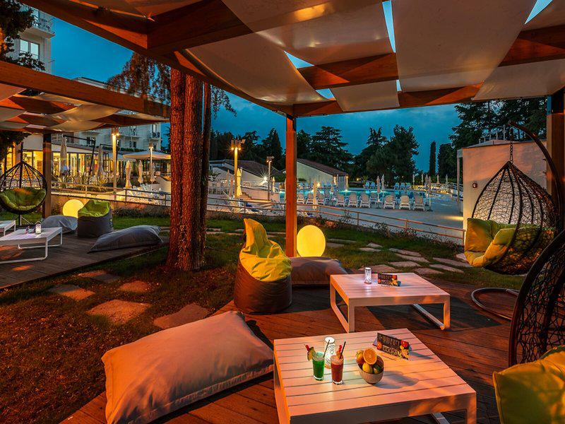 585A4976640E7BD7F644A598476A3D2D