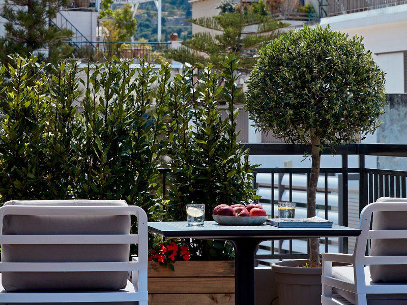 EC9356E531945F8633946DC4D9B055E3