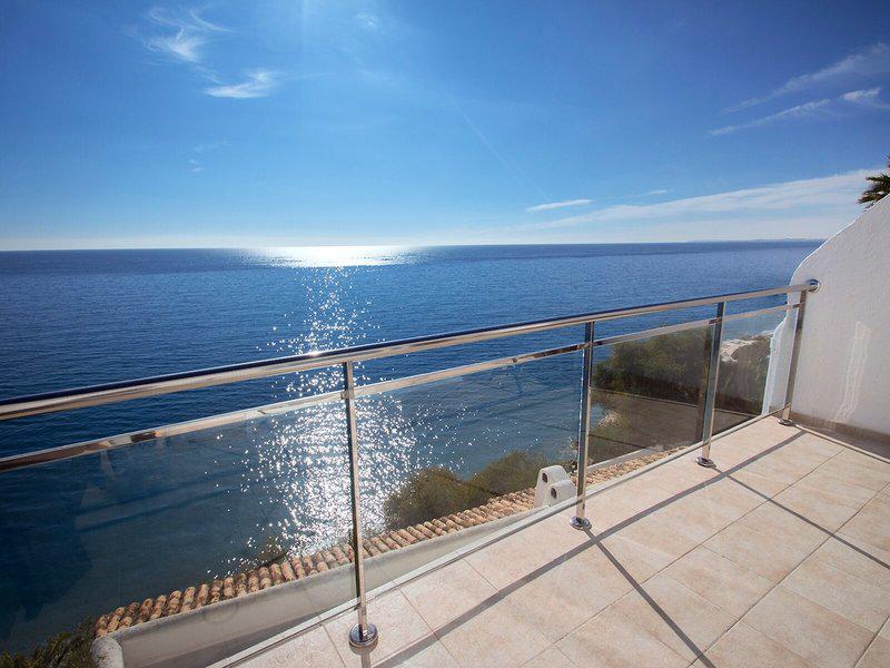 4529656F9EB0E97EA9A4C8B8AD7336F9