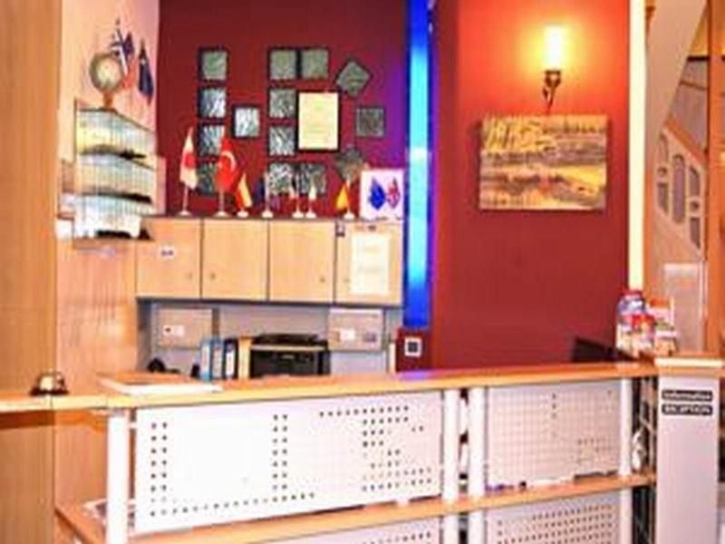 F3B6B1A2AD5D2E1E26CCDC6592818BA2