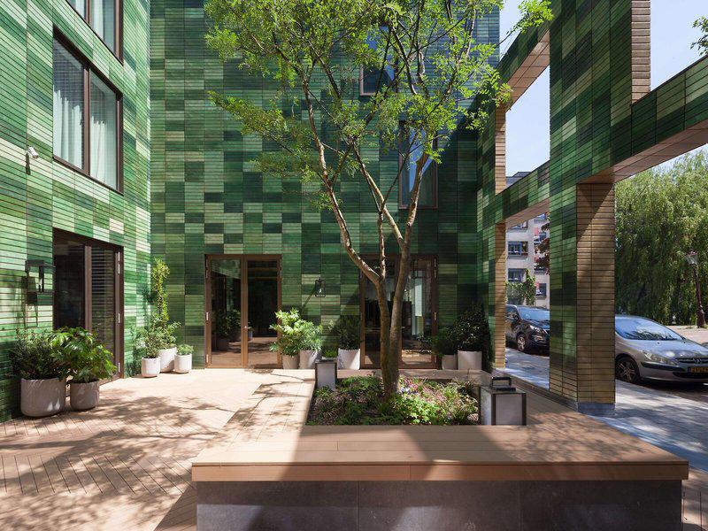 BC37C0C19C9C28F3C4E07C674D75DADE