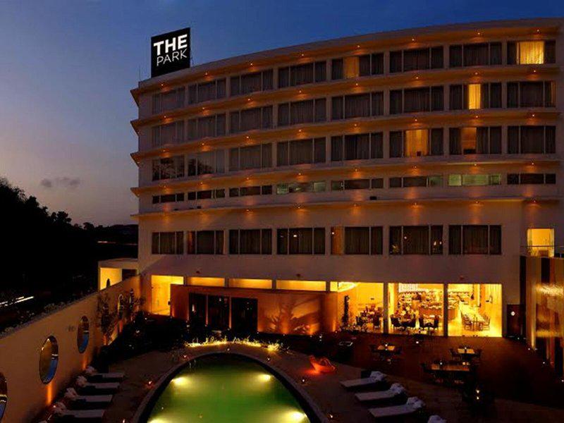 90E7AB338D5C52D92CF93FE65180F412