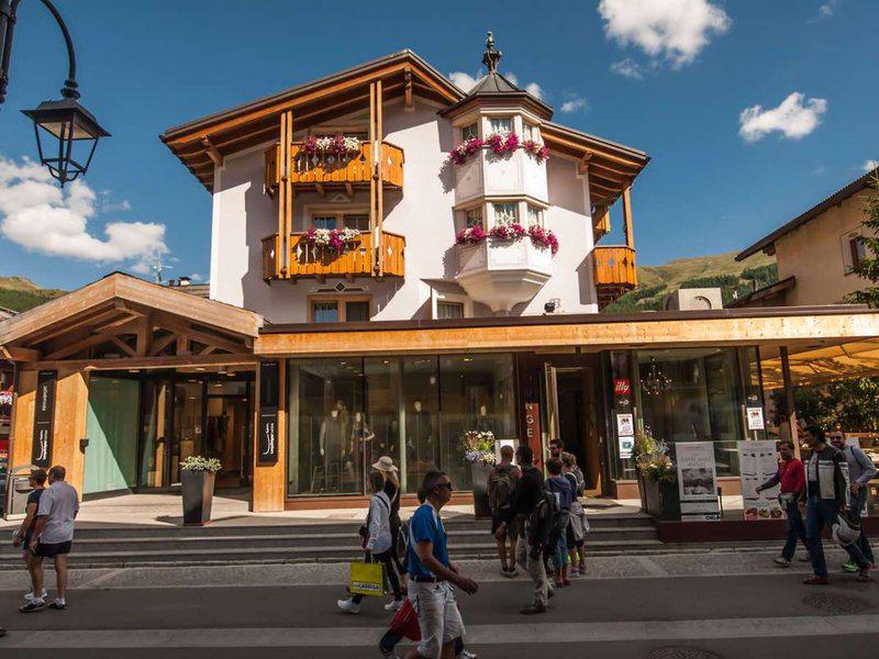 A824DC17FF94CDC99E09DC55BF692BC0