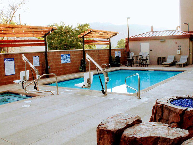 D9F8B084451AEF6F8543738391BD46AA