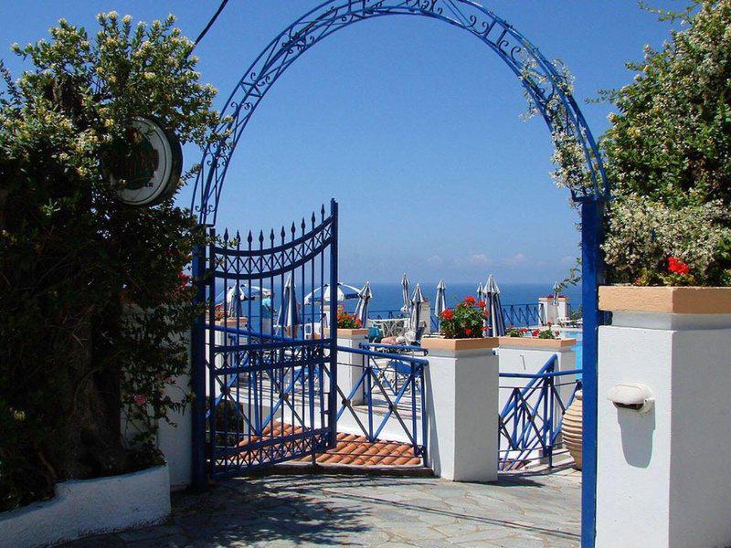 7BCF5F72897E15C09EF76FD21B62D83B