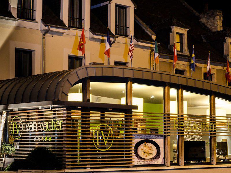 F7CE22EF4E1B41342DE28A6EEDADC0FB