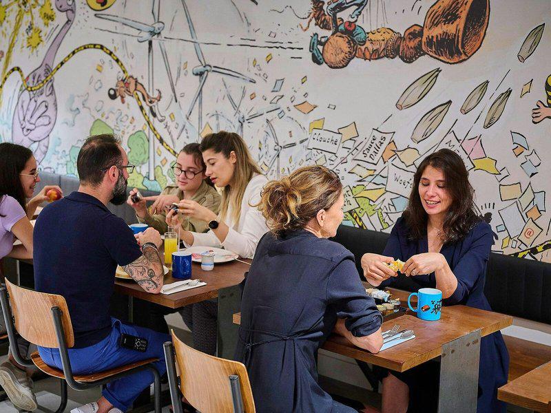 1E243576E03A6F6D79993BAD1033D868