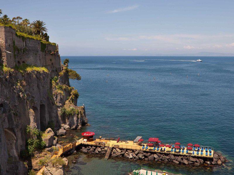 B60C8C16B0692FDC499F9B813654ED00