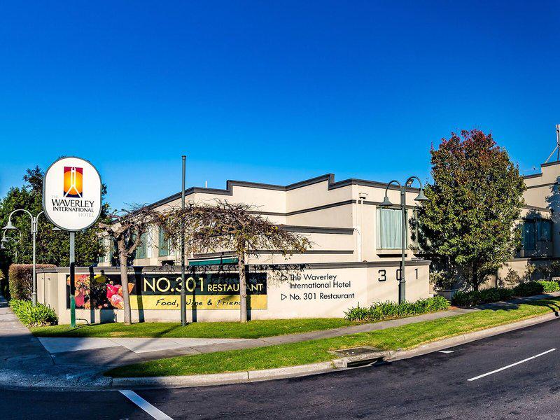 F7D3A0EC4803285903E4A57ED5996F45