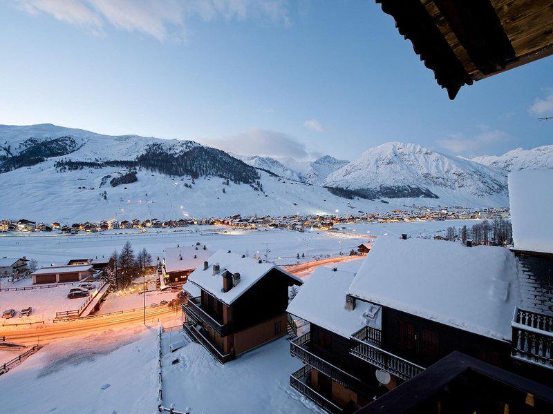 21DE30C6FB8CD5758C97212EEF425276