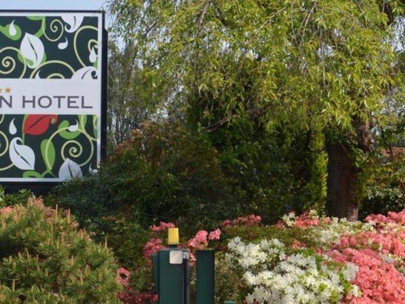 18BB4C5DAF7BD0CF598F59793E7B1CA5